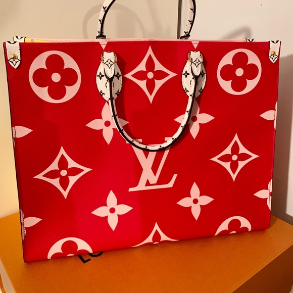 Louis Vuitton Handbags - 🌺Louis Vuitton Monogram Giant Onthego 🌺